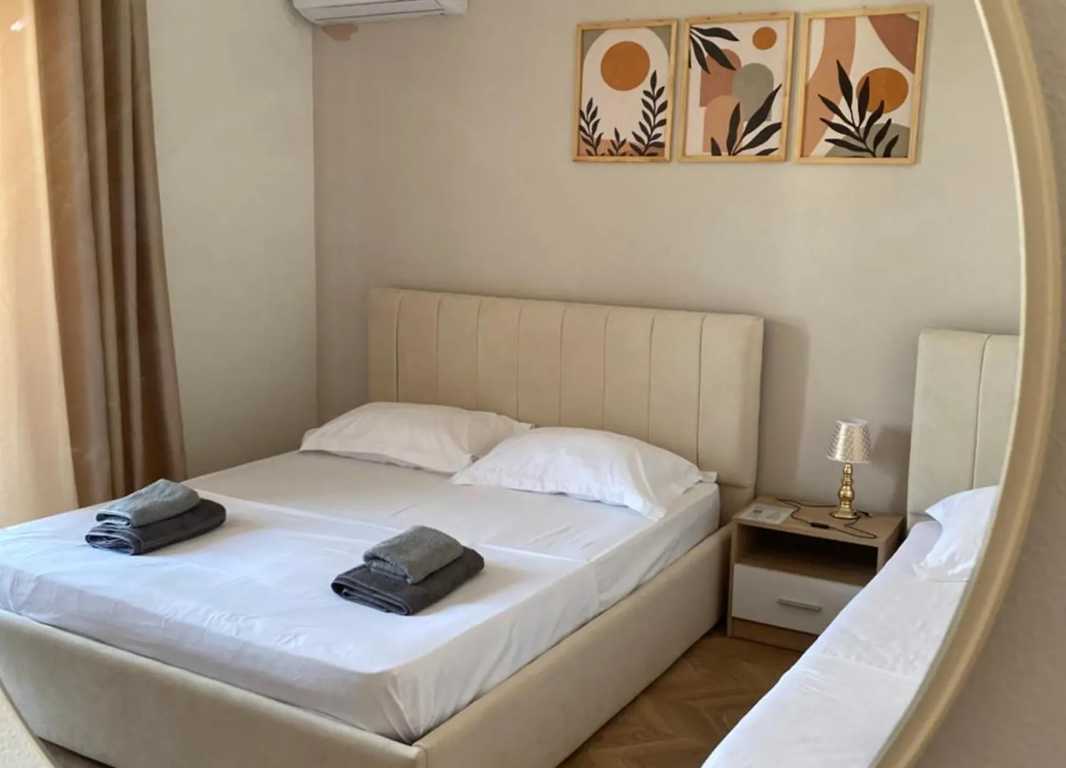 סרנדה Babo'S Apartments אלבניה